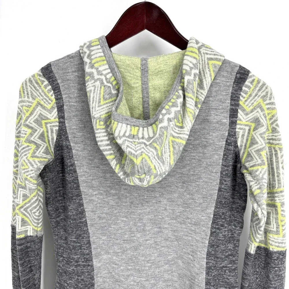 Title Nine Gray Abstract Sleeve Merino Wool Zip Hoodie Sweater Dress Size S FLAW